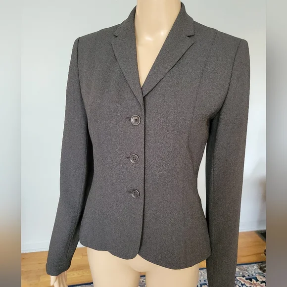Ann Taylor Gray Blazer - Size 2 - Picture 7 of 7